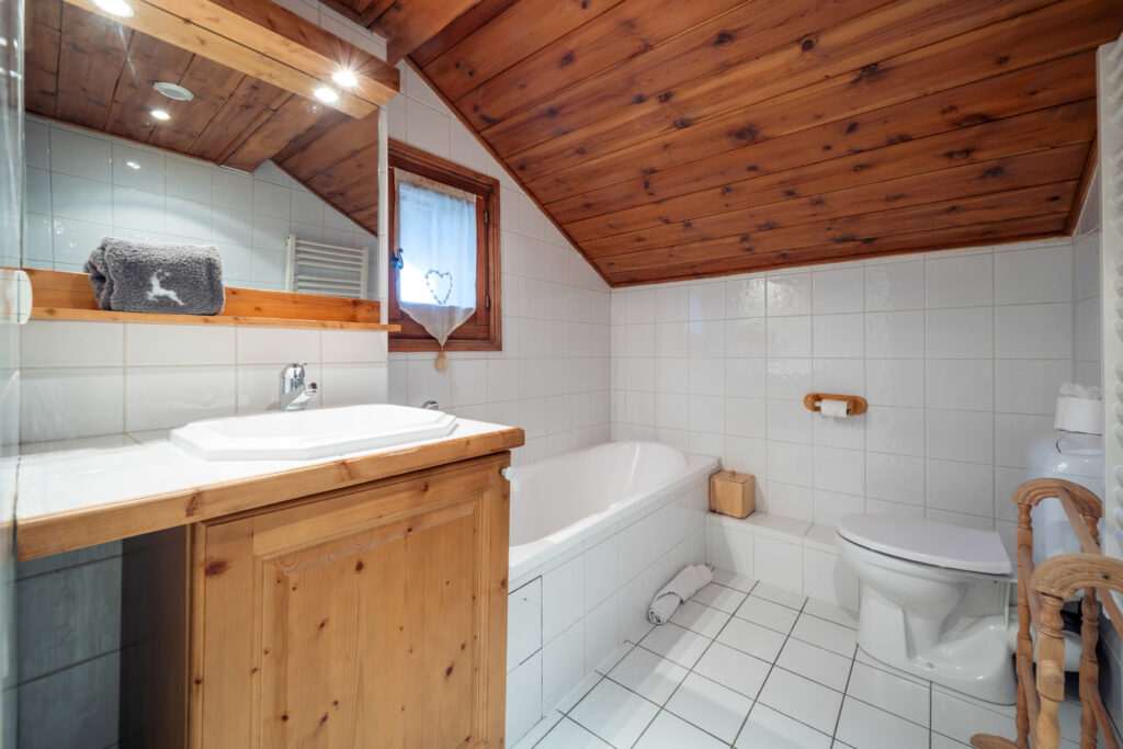 Bathroom Upstairs